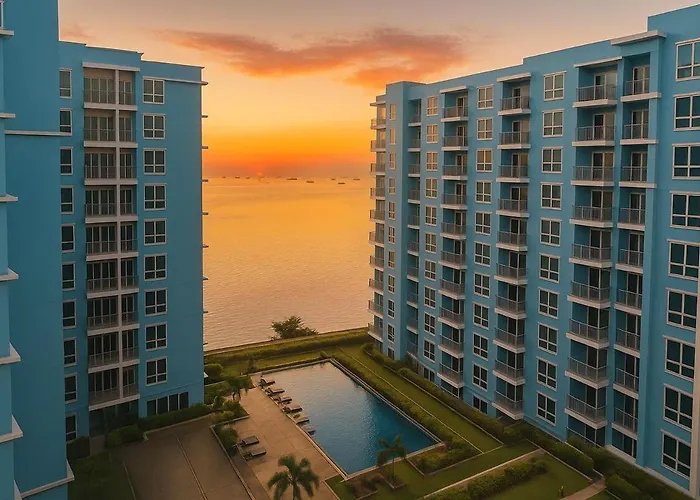 Luxury 3br Near Solaire, Airport Ii Infinity Pool Apartment