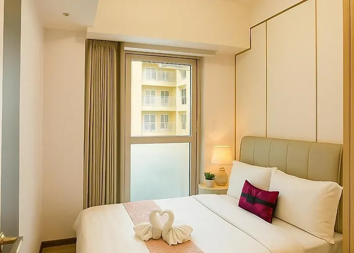 Apartment Luxury 3br Near Solaire, Airport Ii Infinity Pool Manila