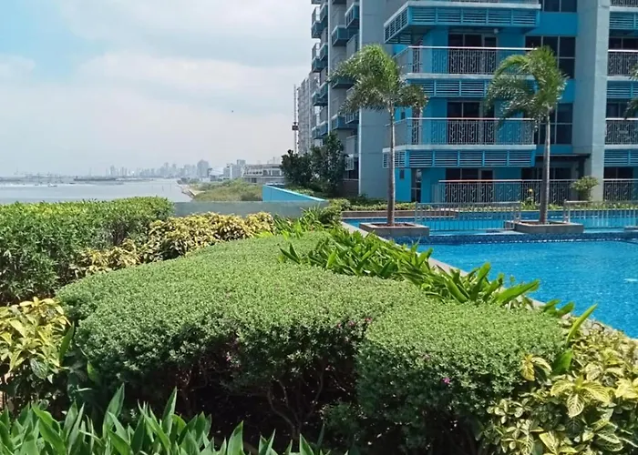 Apartment Luxury 3br Near Solaire, Airport Ii Infinity Pool